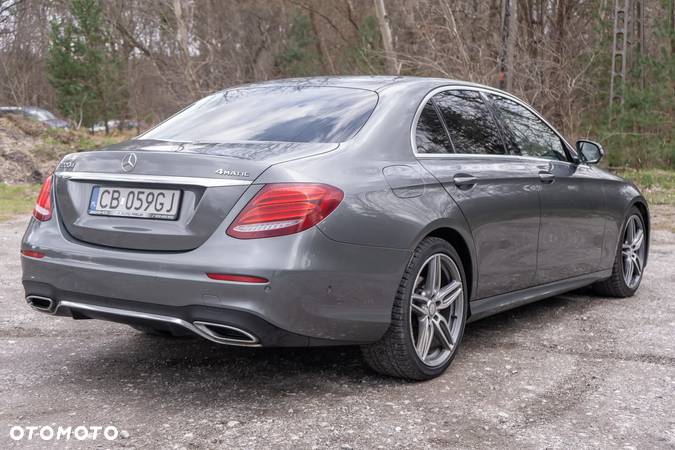 Mercedes-Benz Klasa E 220 d 4-Matic 9G-TRONIC - 8