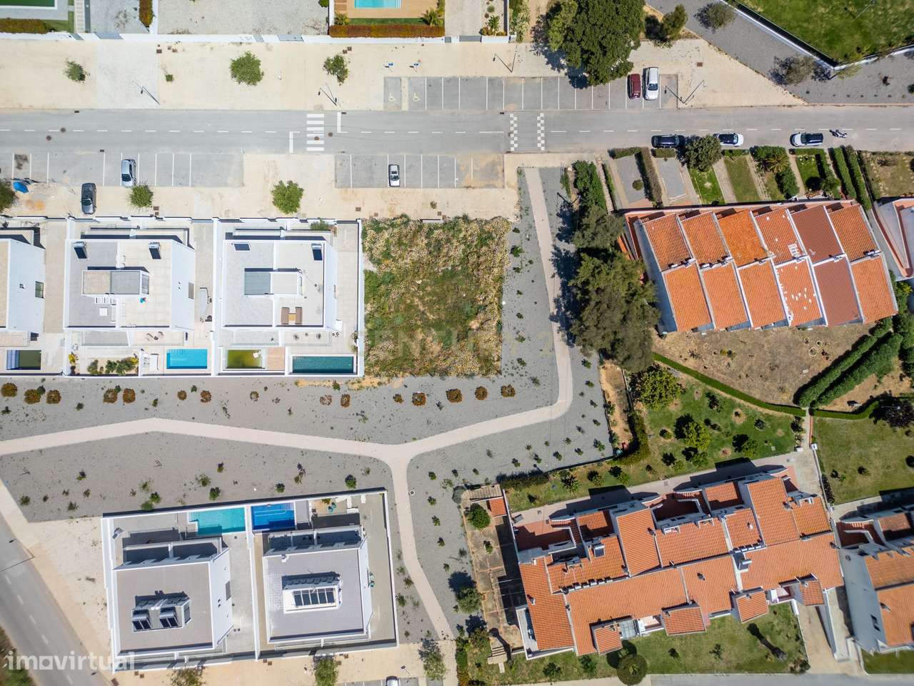 Lote de Terreno com Projeto Pré-aprovado para Moradia T3 com Piscina P - Grande imagem: 3/20