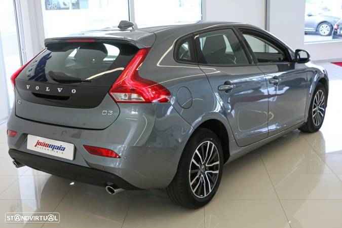 Volvo V40 2.0 D3 Momentum - 16