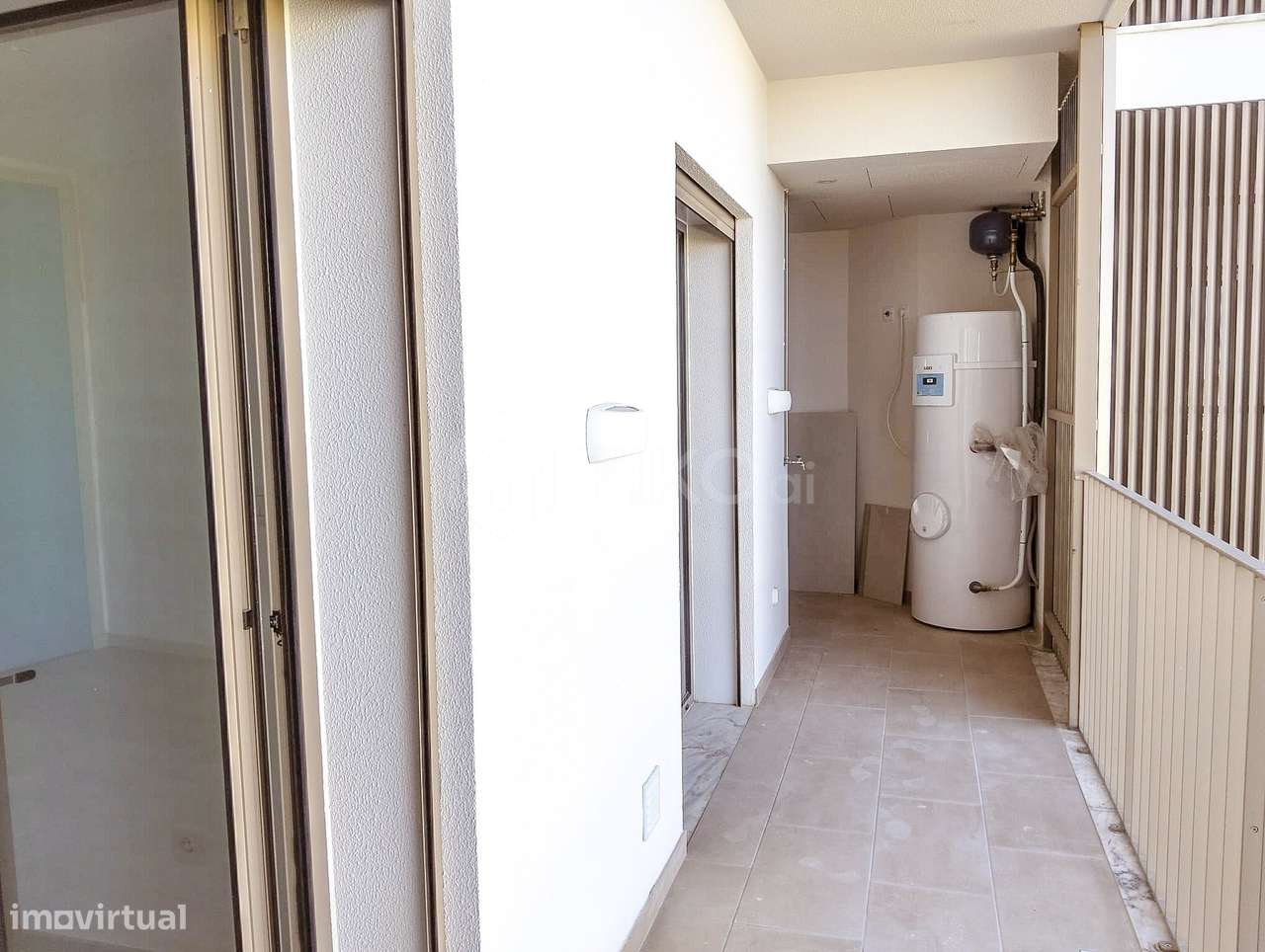 Apartamento T3 + 1 DUPLEX  com garagem/BOX  e arrumos à venda em Monti-11