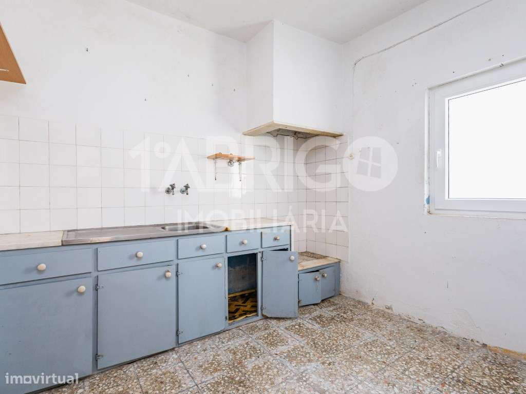 Moradia T2, antiga, Cela, Alcobaça-21