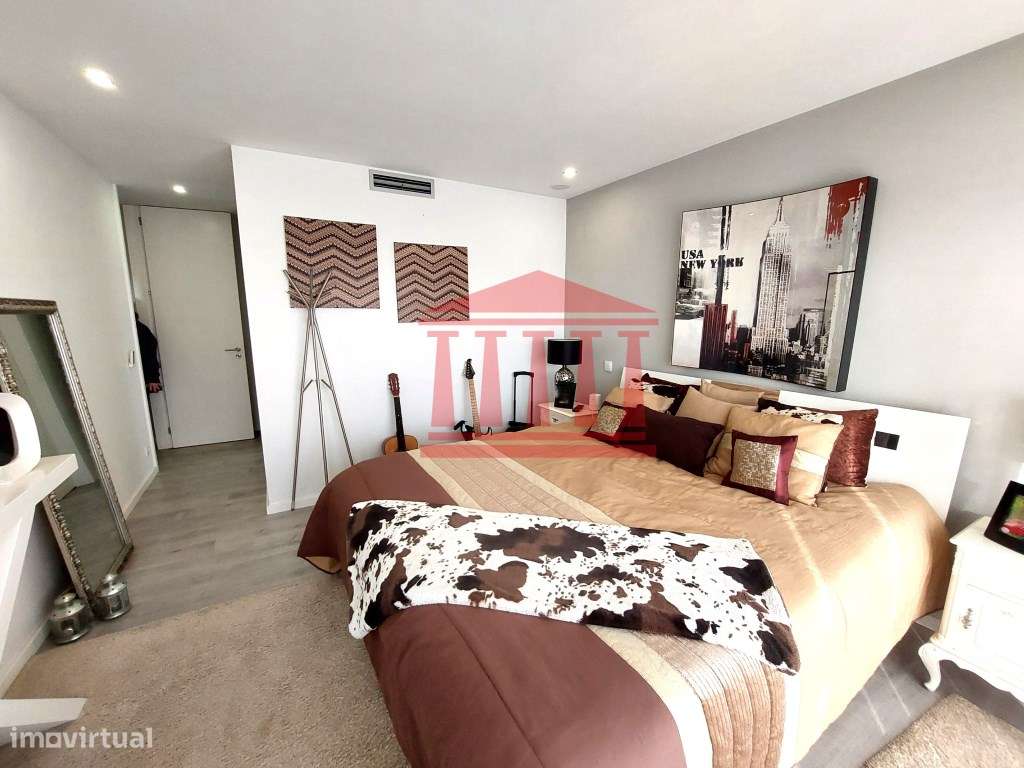 MORADIA TÉRREA SEMINOVA-36