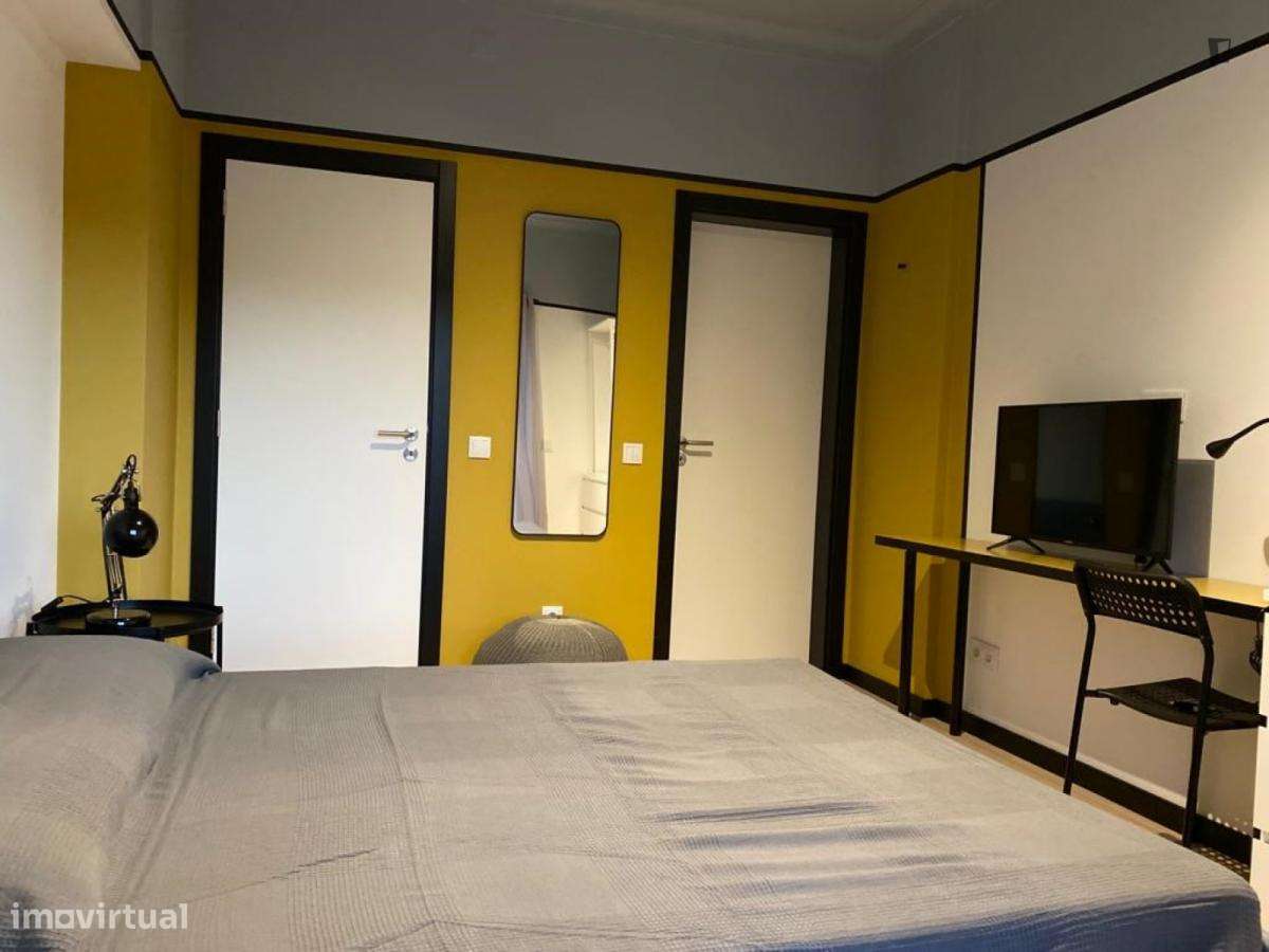 Quarto - localizado em Setubal - Grande imagem: 2/10