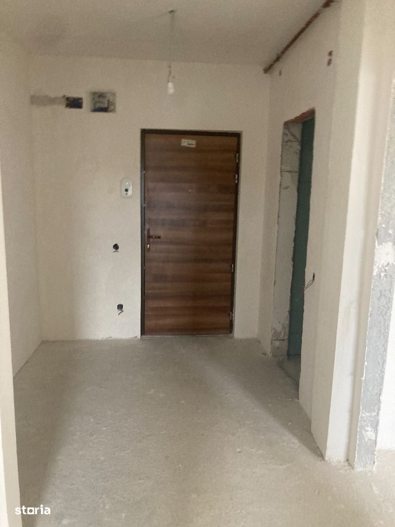 Apartament 3 camere de vanzare