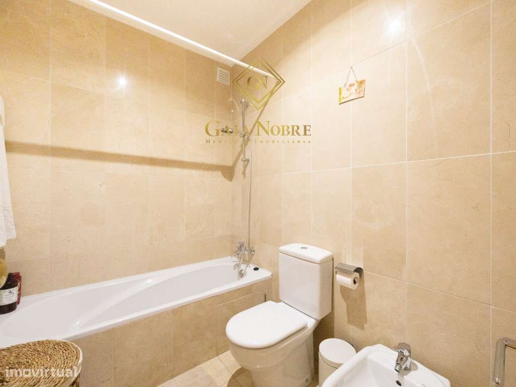 Moradia T4 em Vilar do Paraíso-17