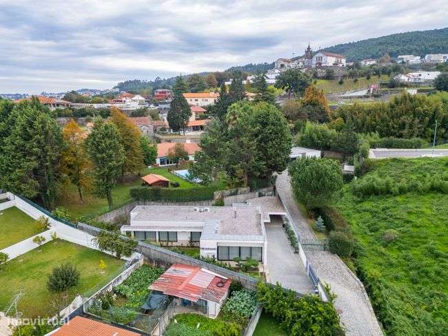 Fantástica Moradia T3 Térrea de Luxo em Braga-28