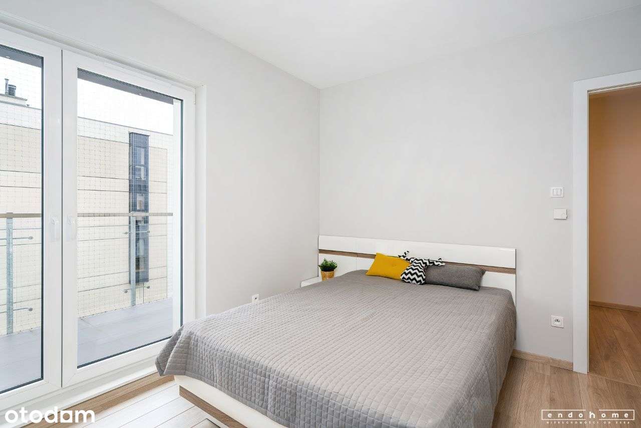 Klimatyczne, 3 pokoje z dwoma balkonami i miejscem w hali Podolany - Pełny obrazek: 5/14