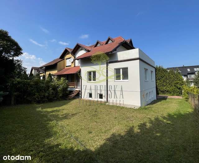 Podzielony na odrębne mieszkania, na działalność !-2