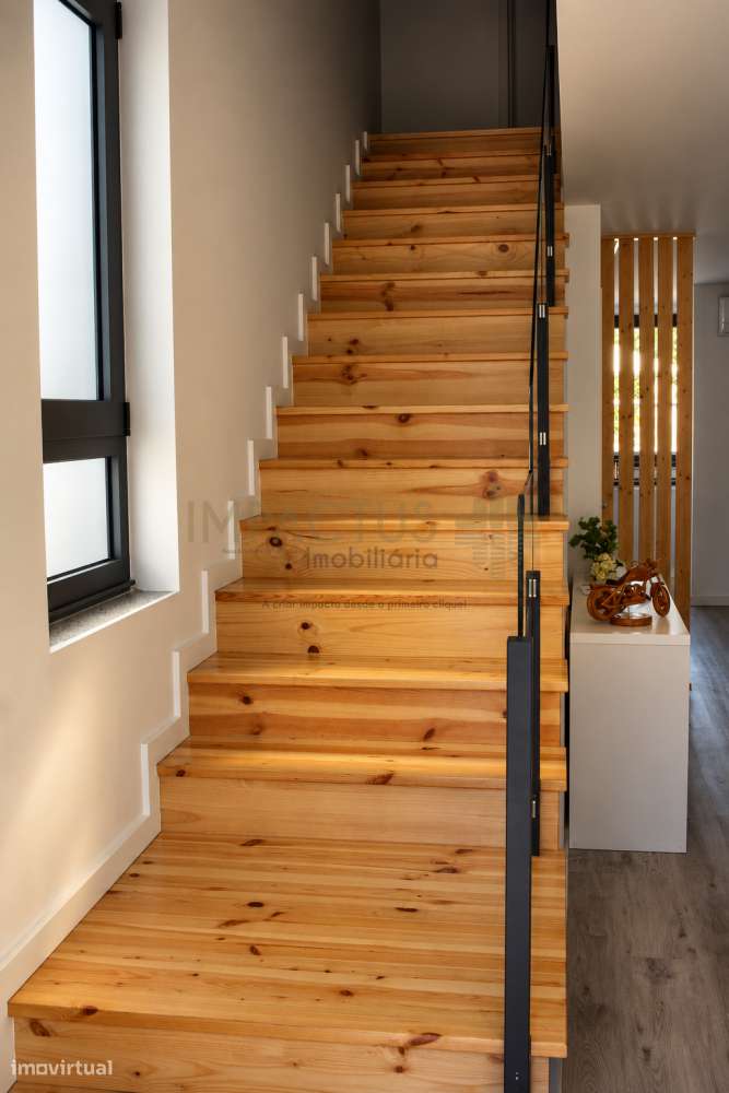 Moradia T3+T1 renovados-19