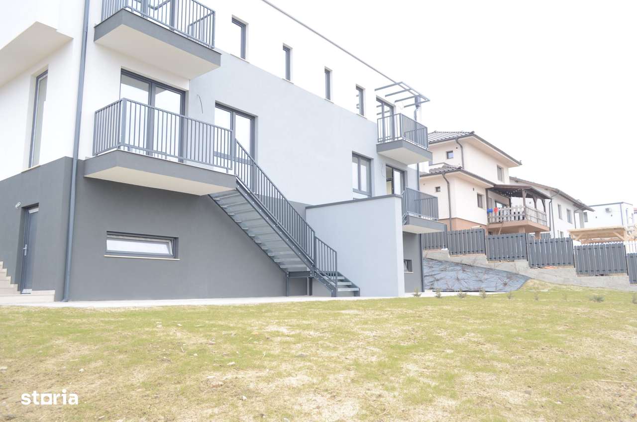 Casa cuplata (duplex) cu vedere panoramica in Dezmir-13