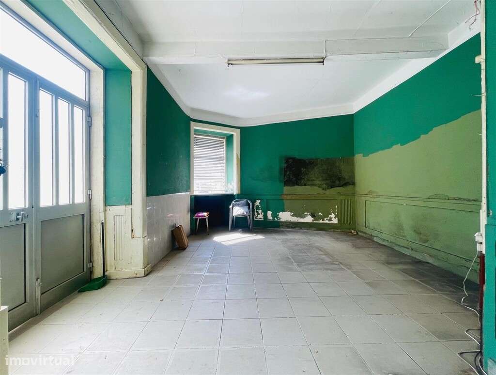 Prédio em zona da Solum - Grande imagem: 2/15