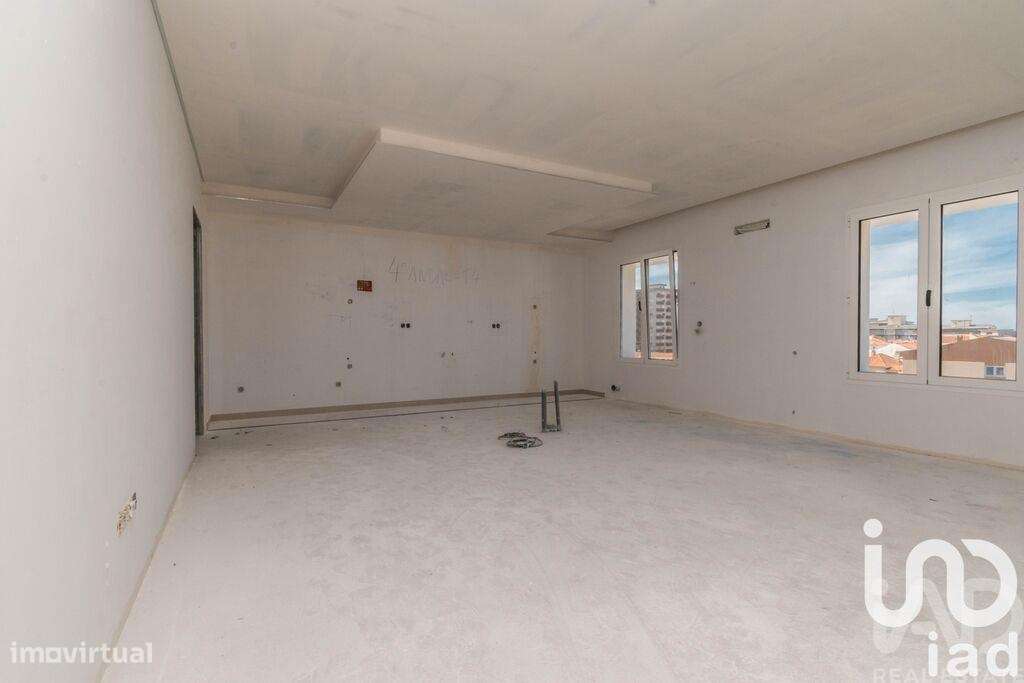 Apartamento T4 em Marinha Grande de 172 m2 - Grande imagem: 3/12