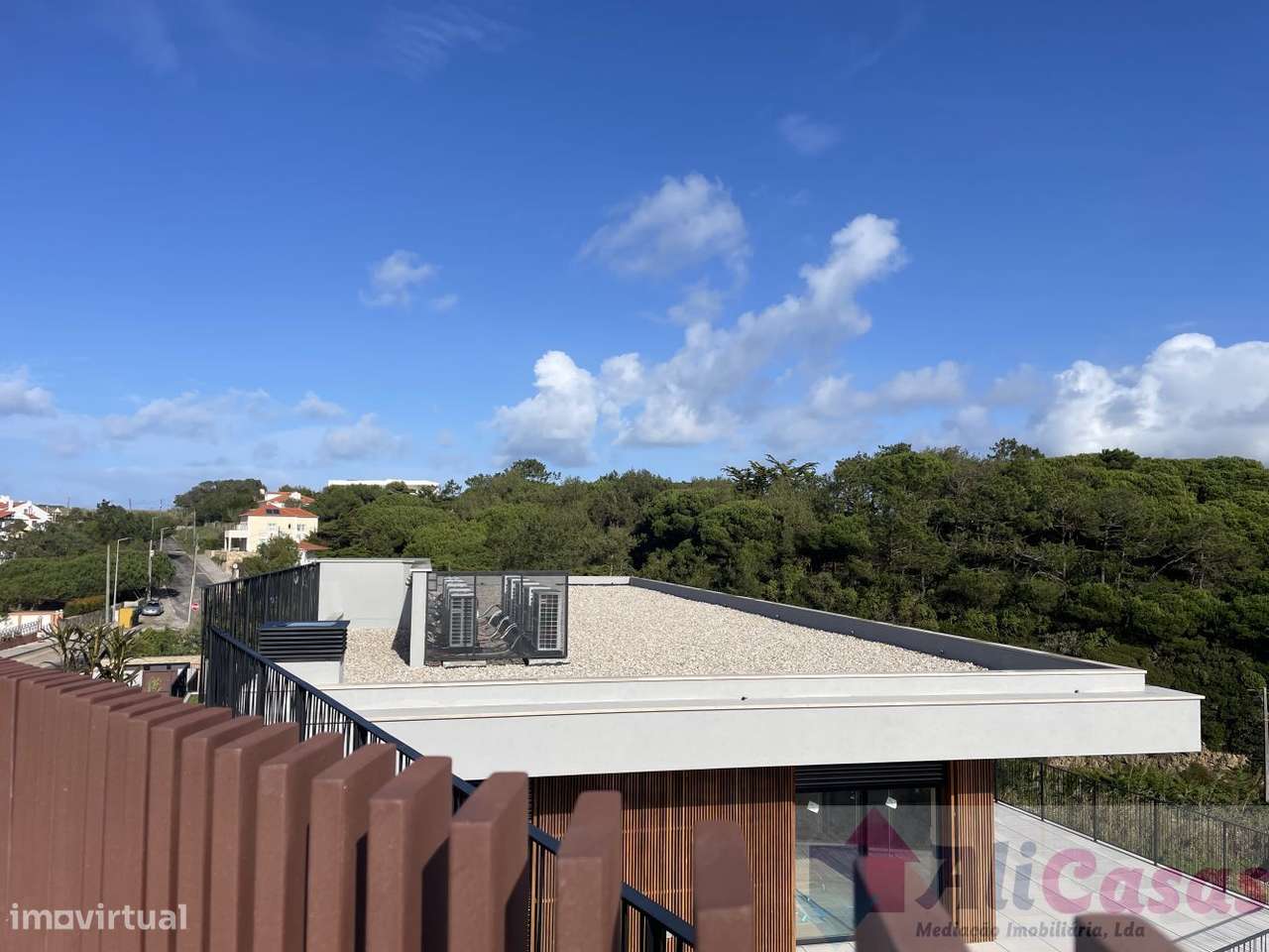 **Apartamento Único à Venda com vista para a Baía**-11