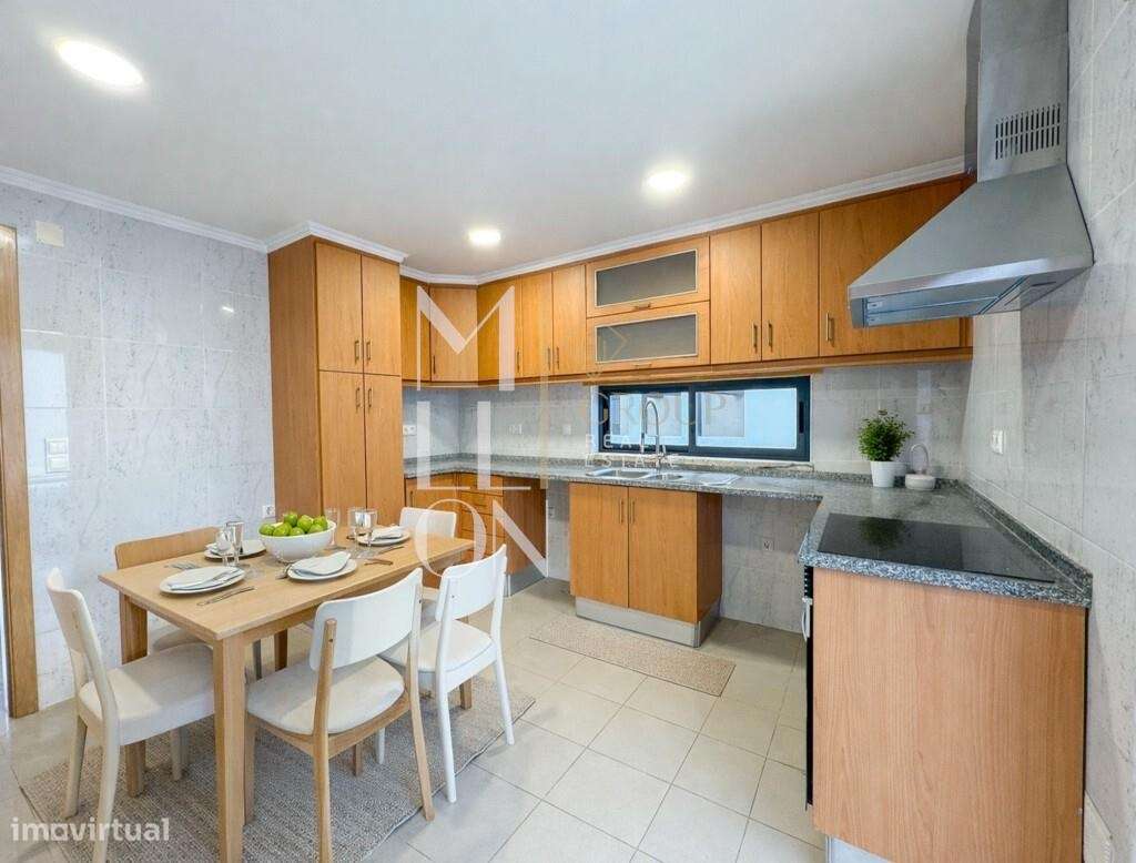 MORADIA T5 RENOVADA | GARAGEM 100 m2 | PRONTA A HABITAR – FEIJÓ-4