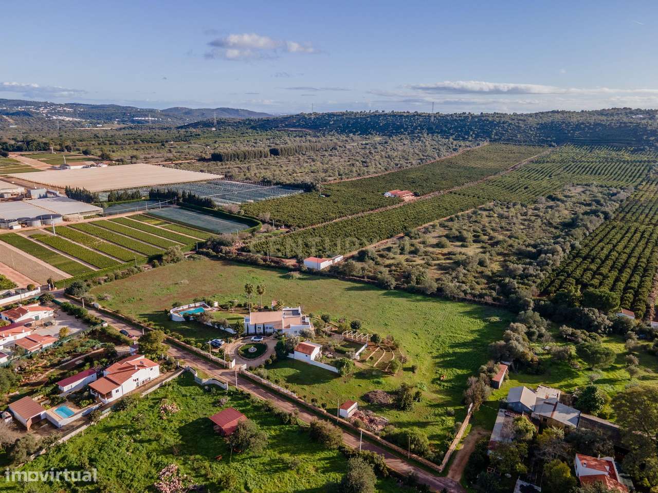 Moradia de Luxo na Urbanização do Foral inserida num lote com 17 640m2 - Grande imagem: 3/60