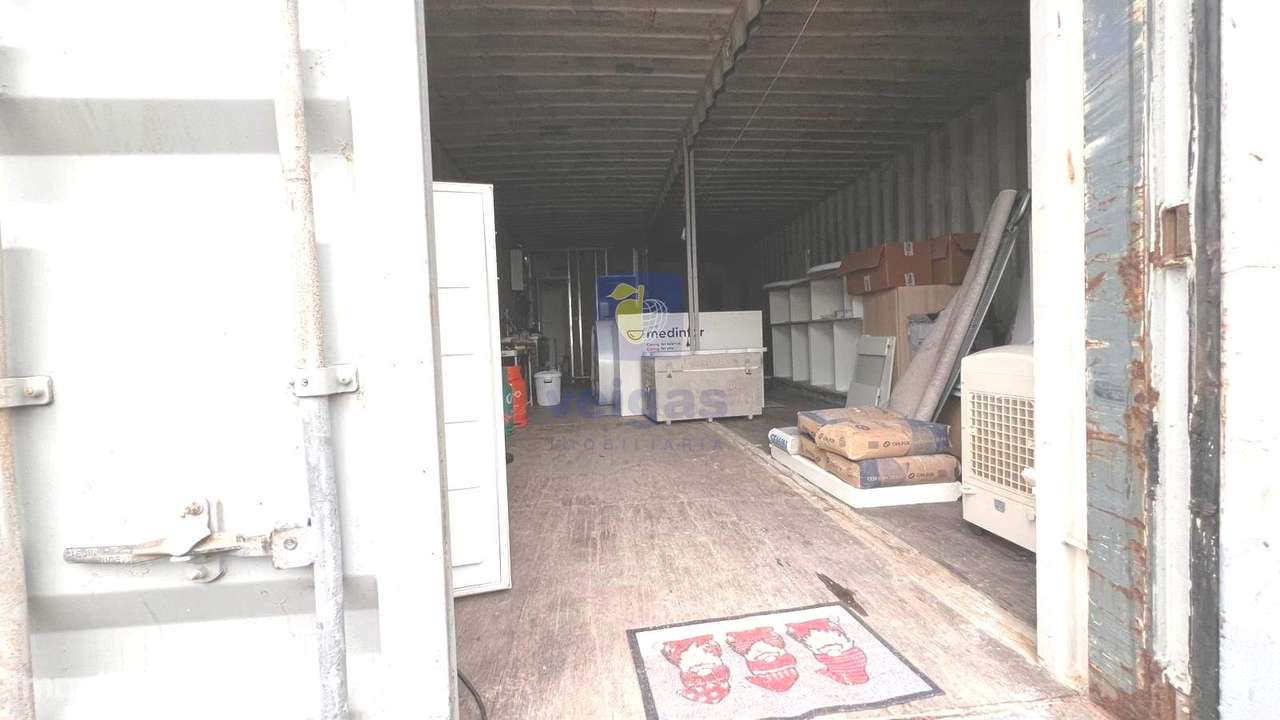 Lote de terreno  com 190m2 com 3 contentores para remodelaçao de habit - Grande imagem: 2/10