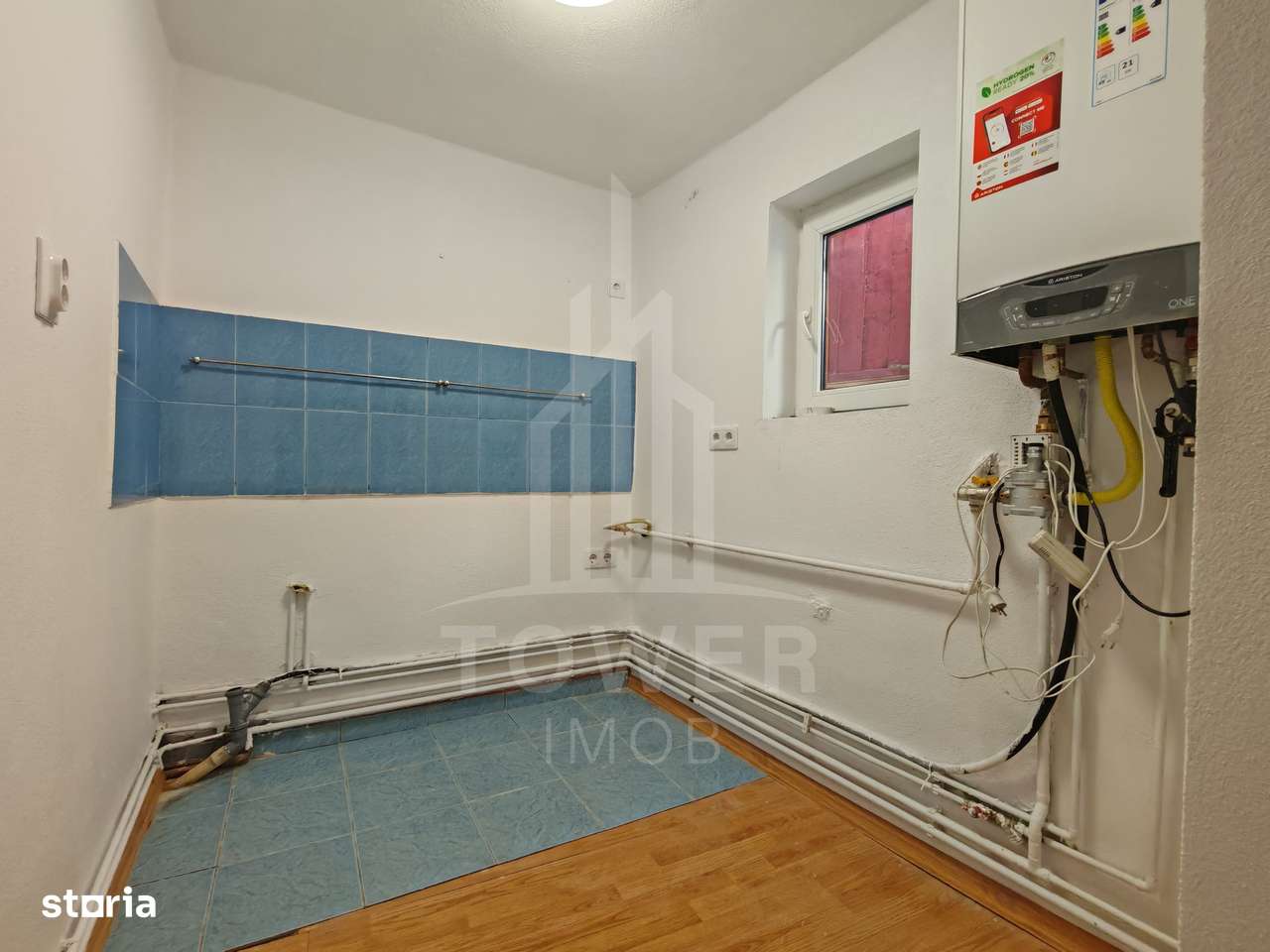 Casă de vânzare – Comuna Rășinari, str. Andrei Șaguna – aproape de cen - Imagine principală: 4/10