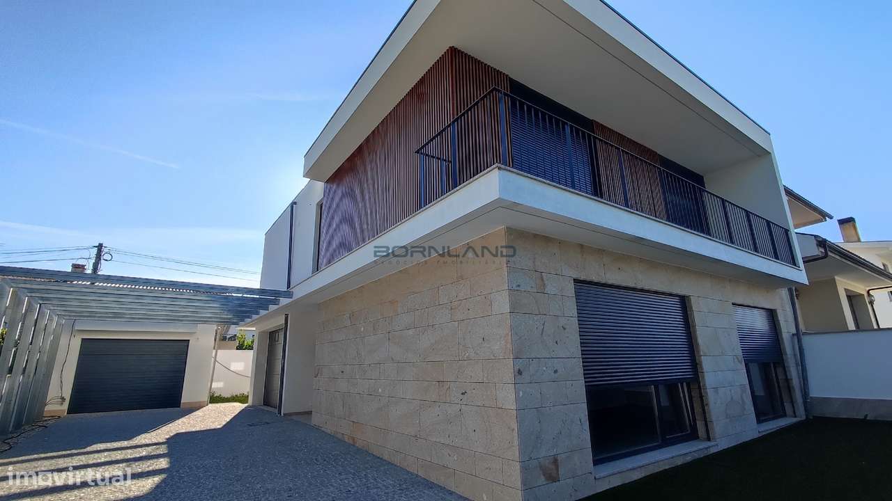 Moradia Geminada T4 - Pronta habitar-24