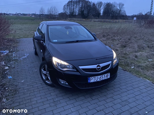 Opel Astra 1.6 Turbo Cosmo - 8