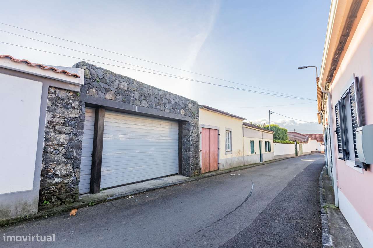 Moradia T3 - Fenais da Luz-24