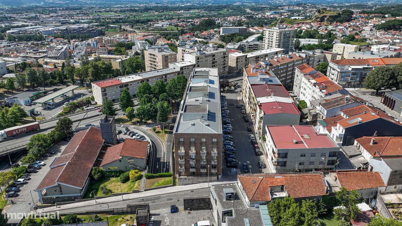 Arrendamento apartamento T1 na Rua José Afonso - Grande imagem: 2/17