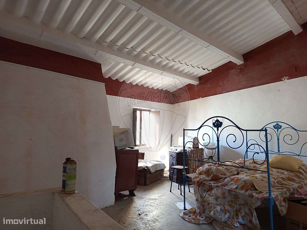 Moradia T2 para venda - Grande imagem: 2/9