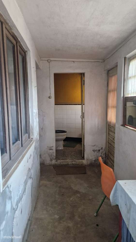Moradia Térrea para Reconstrução em São Bernardo, Aveiro-8