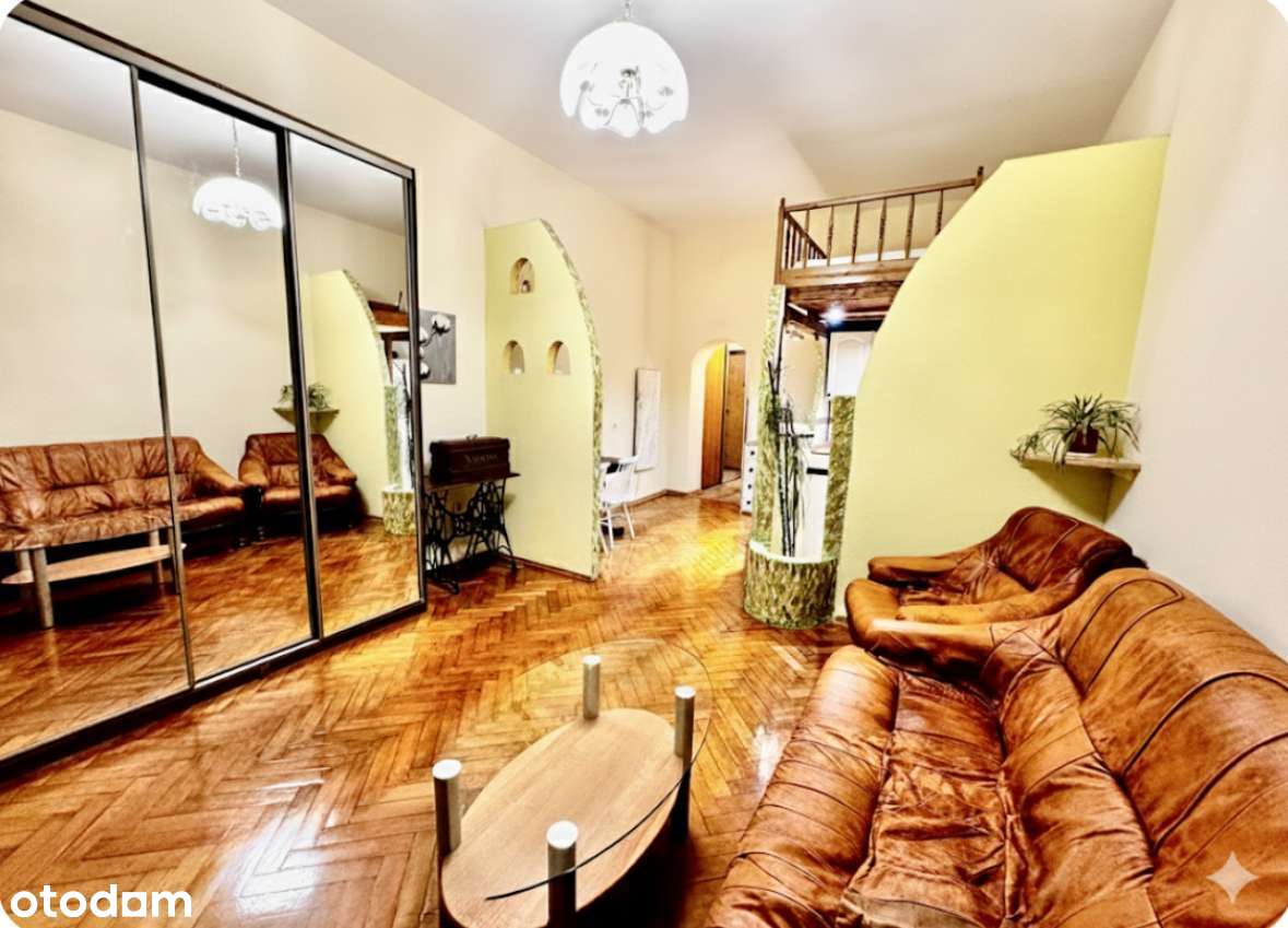 Duża klimatyczna kawalerka z antresolą, balkonem przy ostrowie Tumskim - Pełny obrazek: 3/16