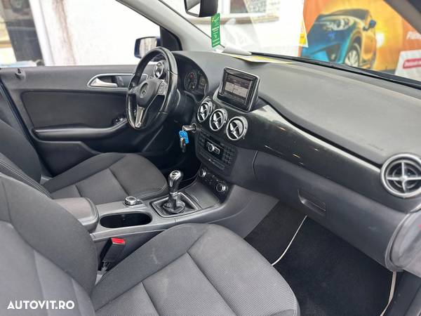 Mercedes-Benz B 180 CDI (BlueEFFICIENCY) - 8