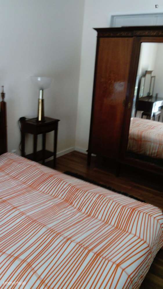 Quarto - localizado em Alameda Lisbon - Grande imagem: 3/10