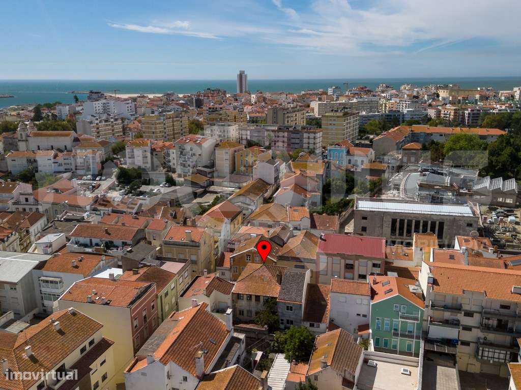 PRÉDIO COM 3 APARTAMENTOS NO CENTRO HISTÓRICO FIGUEIRA DA FOZ-7