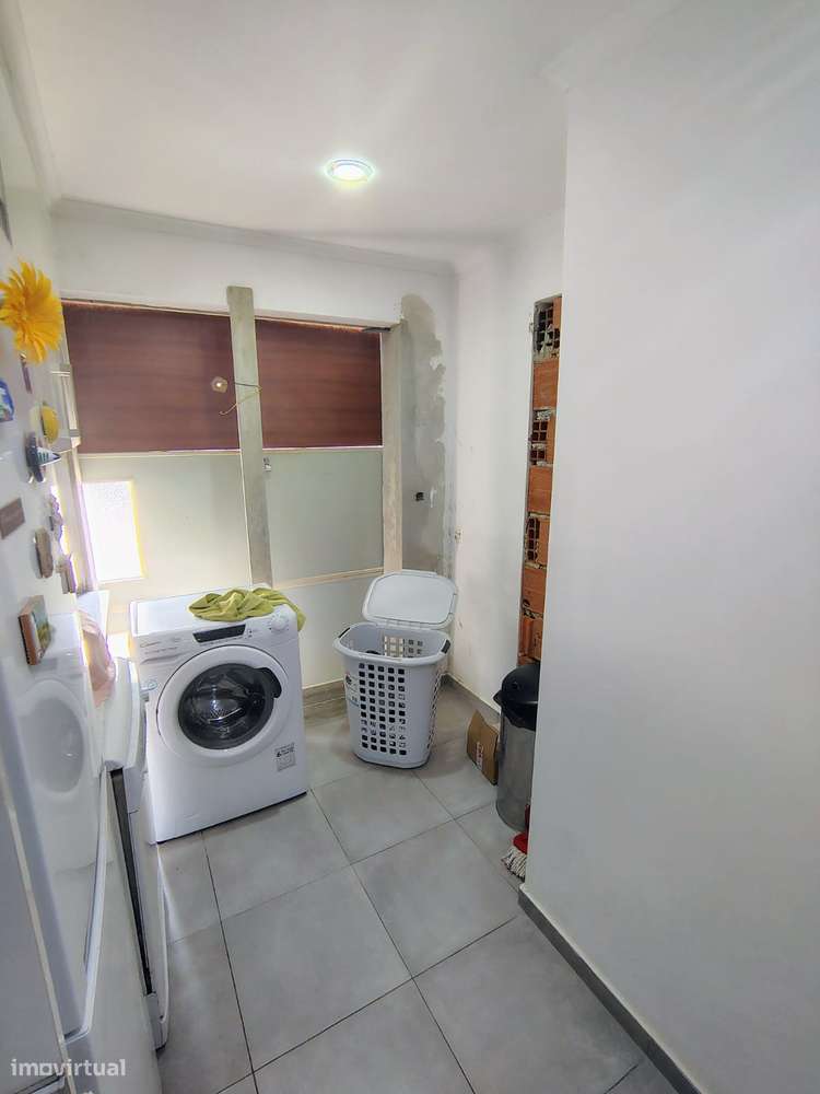 Apartamento T2 remodelado com terraço Casal Do Marco-12