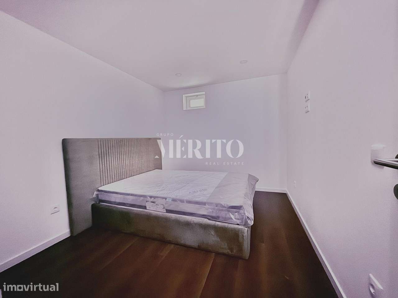 2 lojas convertidas em 4 apartamentos T0 - Grande imagem: 5/6