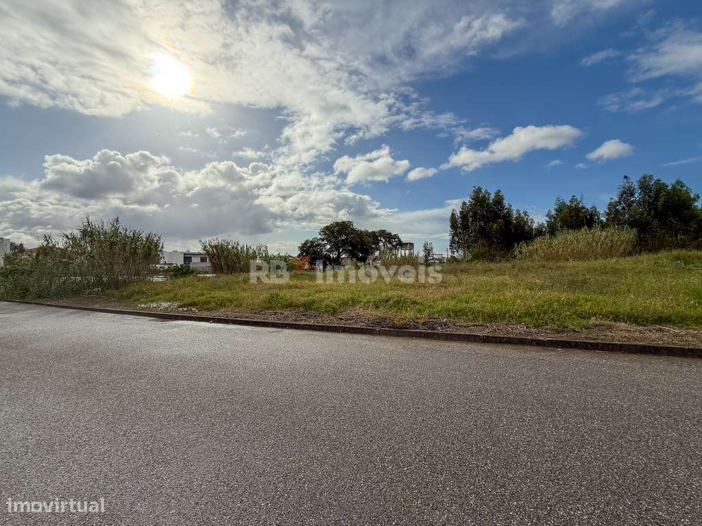 Lote de Terreno - Grande imagem: 2/4