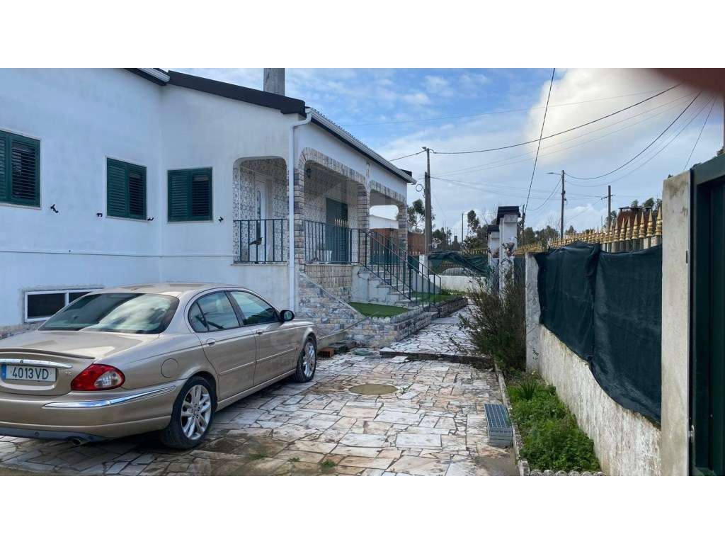 Moradia V4 Isolada - Grande imagem: 2/16