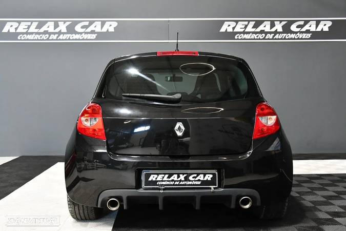 Renault Clio ver-2-0-16v-rs - 9