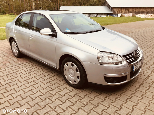 Volkswagen Jetta 1.6 Trendline - 7