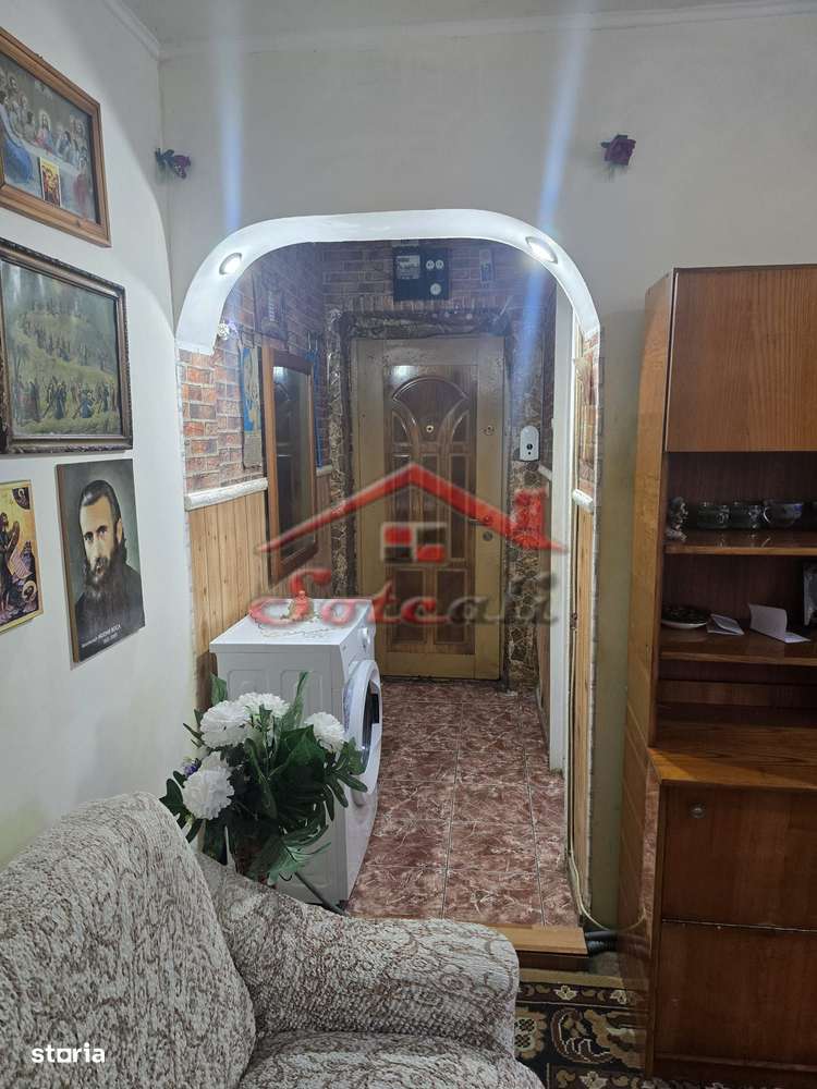 Apartament 2 camere etaj 1/4 Campina zona semicentrala-8