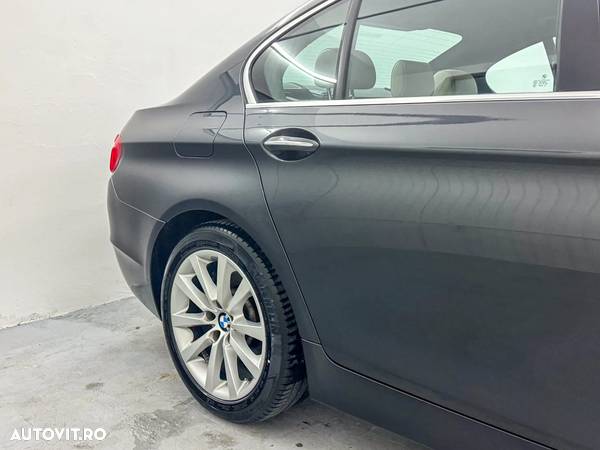 BMW Seria 5 520d Aut. Luxury Line - 9