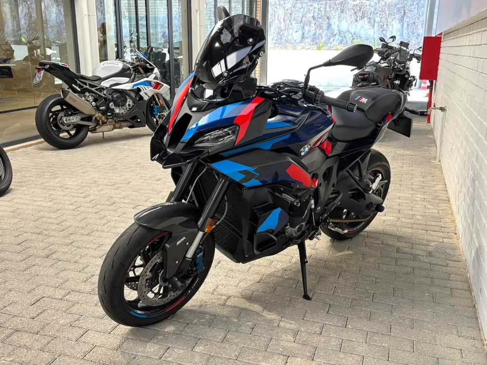 BMW M 1000 XR