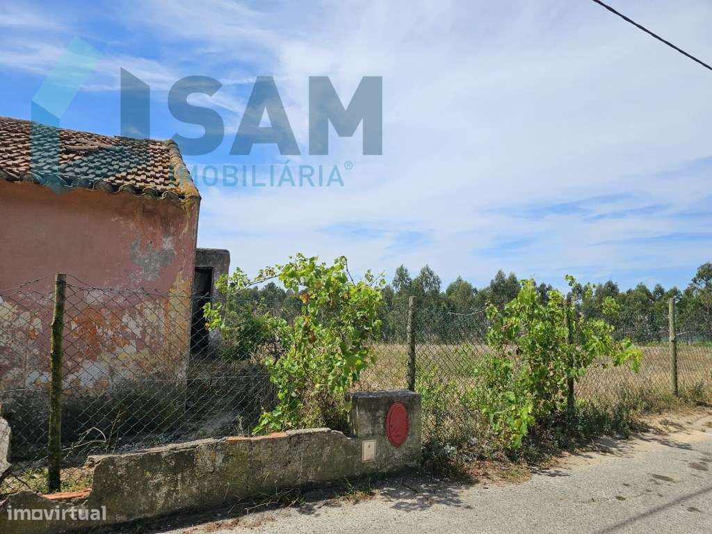 Moradia T2 , localizada em Ameal - Grande imagem: 5/37