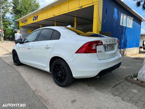 Volvo S60 T3 Start-Stop Momentum - 11