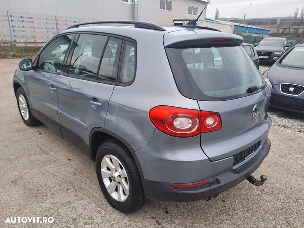 Volkswagen Tiguan 2.0 TDI DPF 4Motion DSG Track & Field - 5