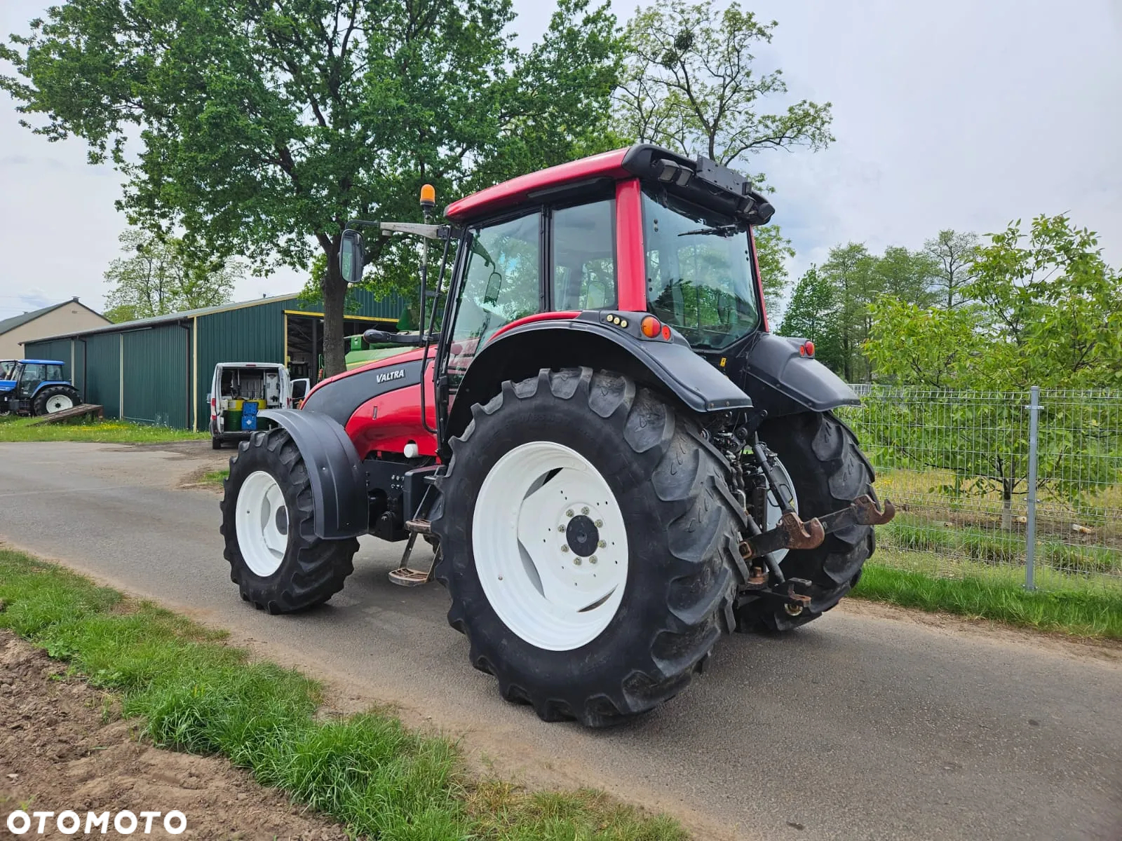 Valtra T121 - 3