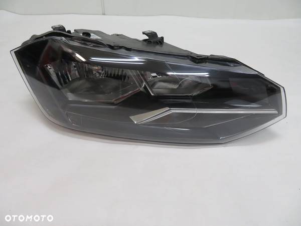 LAMPA PRAWA PRZEDNIA PRAWY PRZÓD VW POLO VI 2G1941006 ORYGINAŁ EUROPA - 1