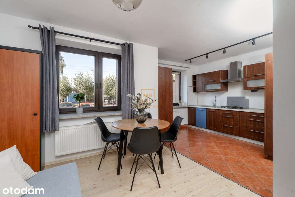 Przestronne dwustronne mieszkanie z balkonem - Pełny obrazek: 2/14