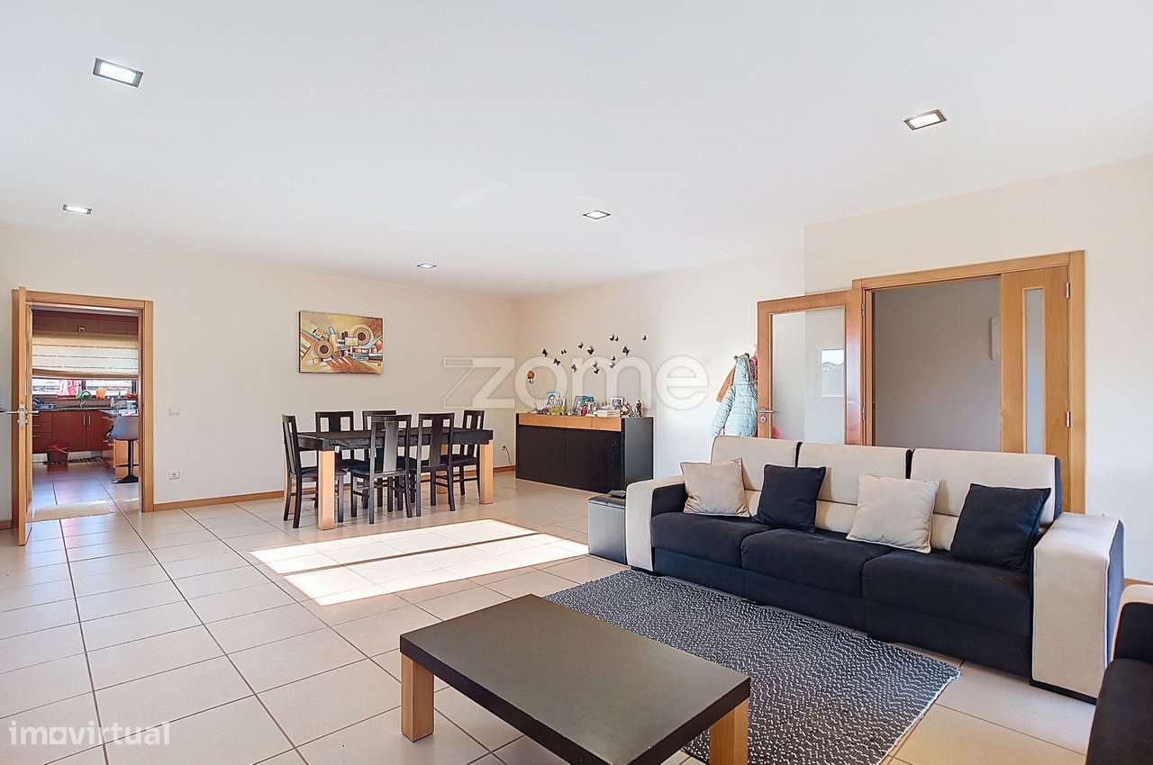 Excelente Moradia T5 + 1 em Vagos-15