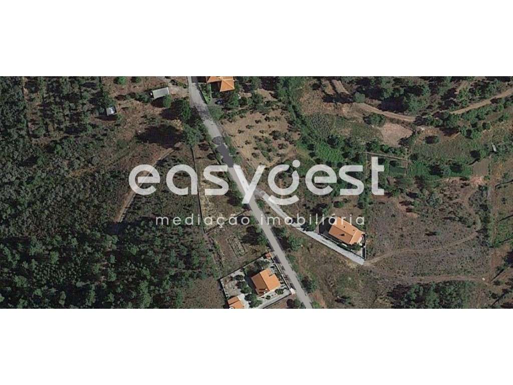 Terreno Urbano com 771 m2, numa Vila Perto de São Vicente da Beira - Grande imagem: 3/3