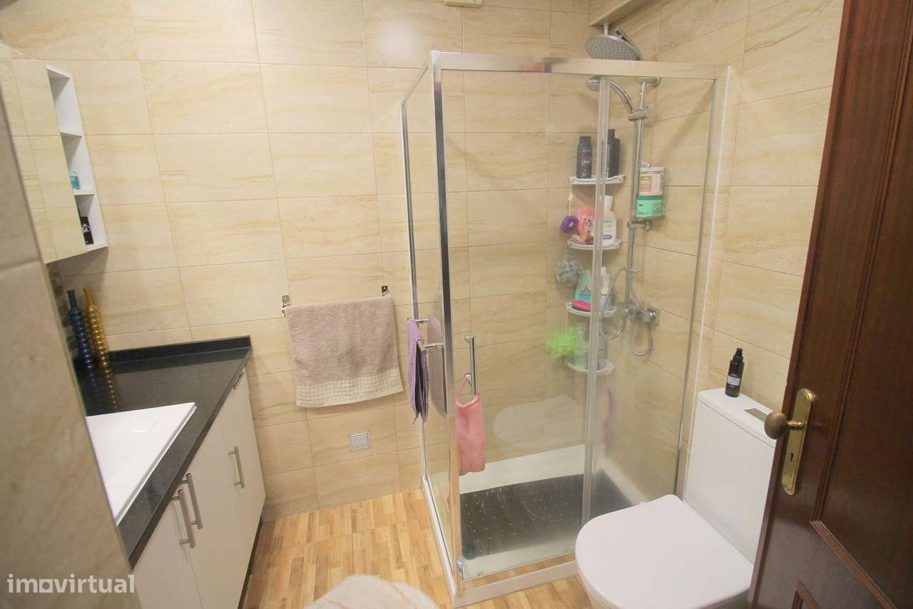 Apartamento T2 Central nas Mercês-13