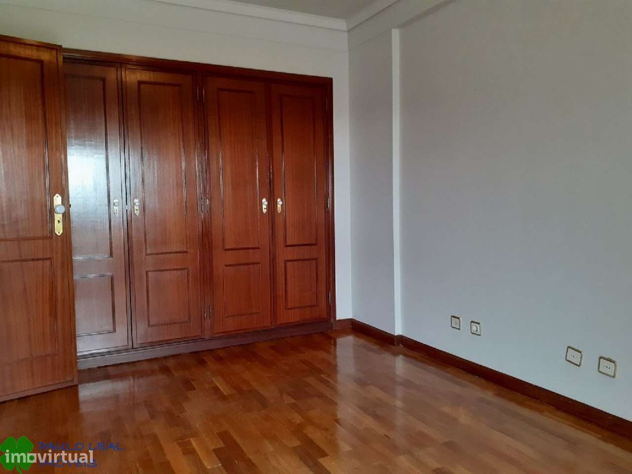 t3+1 junto ao metro avenida republica gaia - Grande imagem: 5/14